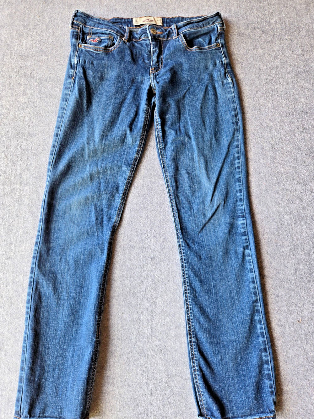 Hollister Women's Jeans Low Rise Straight Leg Med Wash Stretch Size 7R / 30x29